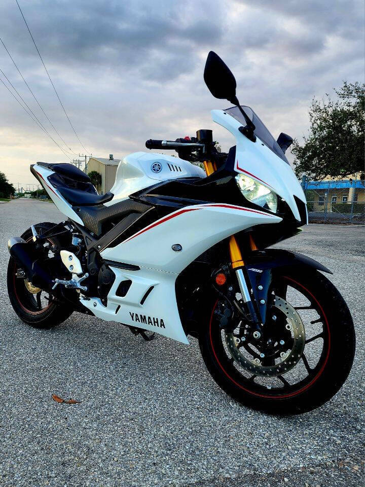 Used 2019 Yamaha YZF-R3 ABS For Sale - Image 5