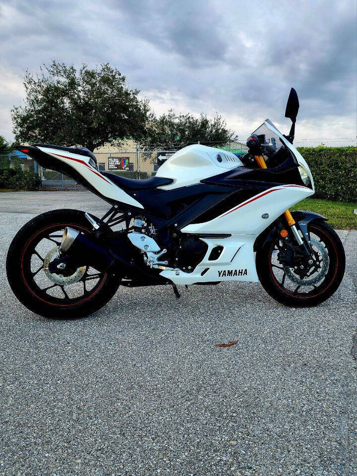 Used 2019 Yamaha YZF-R3 ABS For Sale - Image 10