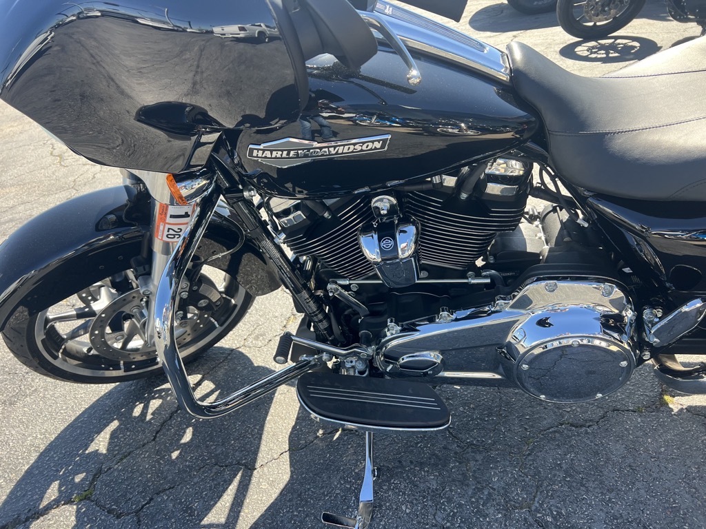 Used 2022 Harley-Davidson Cruiser Motorcycle - Image 4