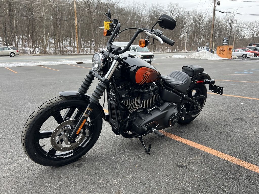 Used 2023 Harley-Davidson® Cruiser Motorcycle - Image 7