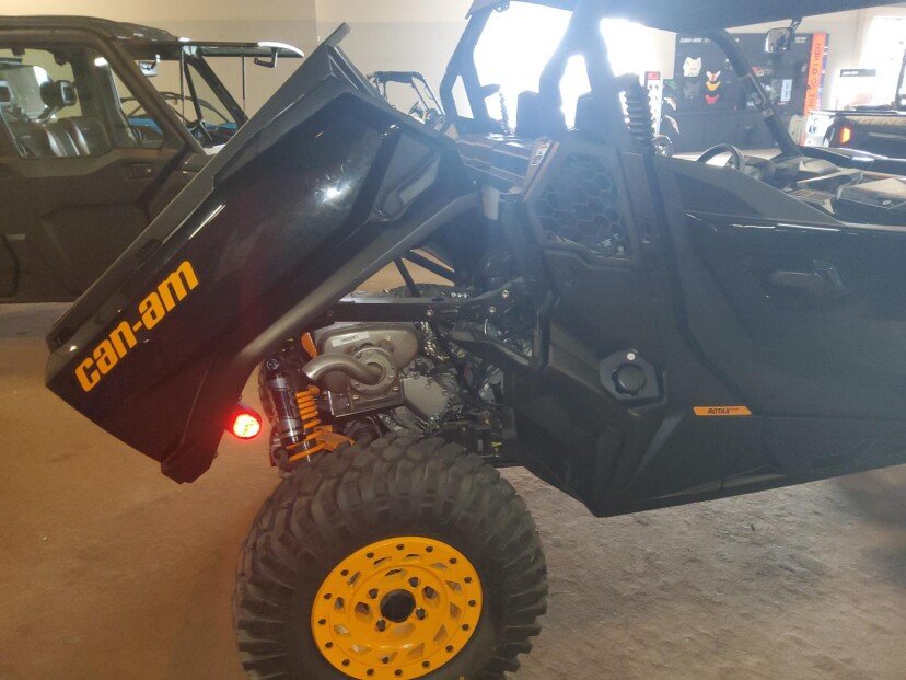 New 2022 Can-Am Commander 1000R XT - Image 5