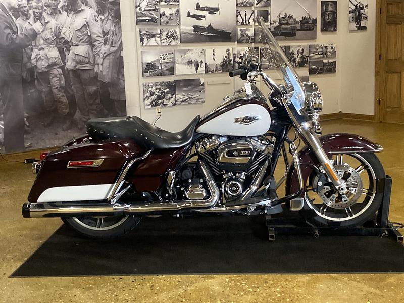 2021 Harley-Davidson® FLHR - Road King® - Image 13