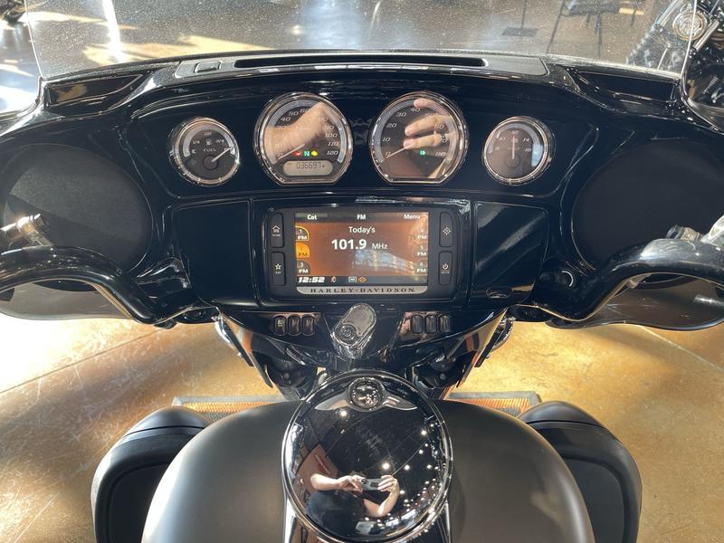 2018 Harley-Davidson® FLHTK - Ultra Limited - Image 5