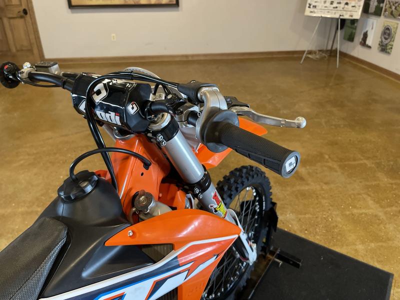 2022 KTM 450 SX-F - Image 17