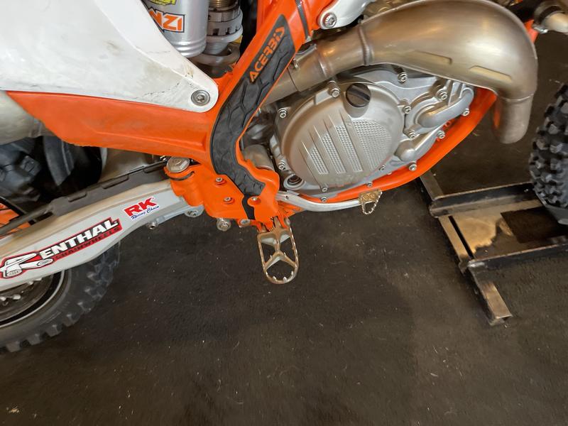 2022 KTM 450 SX-F - Image 16