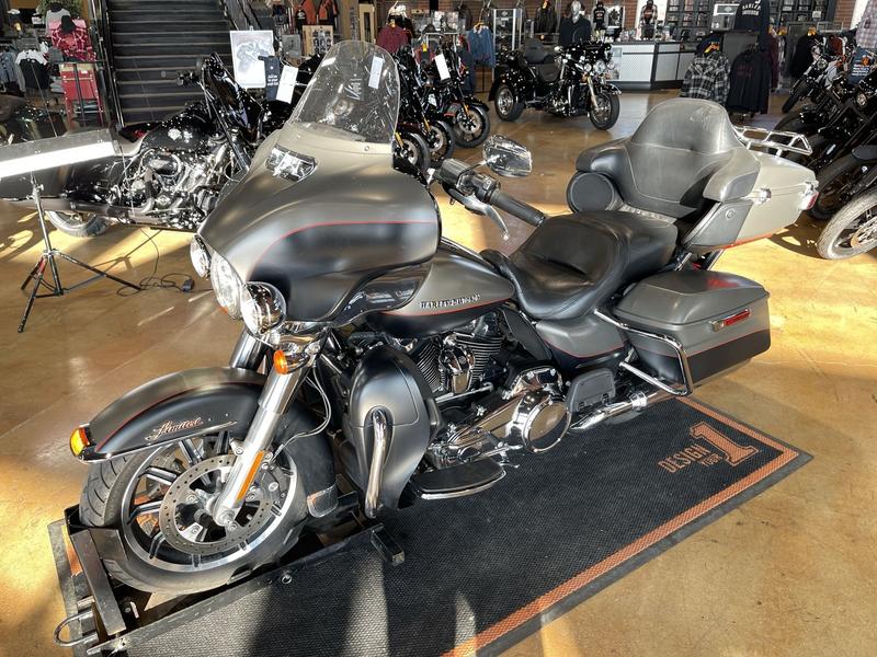 2018 Harley-Davidson® FLHTK - Ultra Limited - Image 15