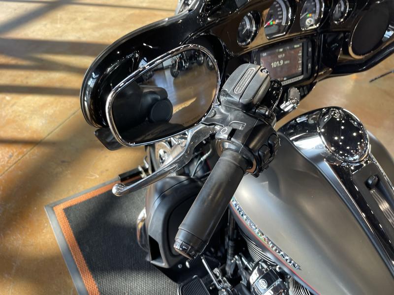 2018 Harley-Davidson® FLHTK - Ultra Limited - Image 7