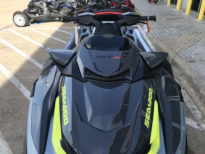 2024 Sea-Doo RXT®-X® 325 Ice Metal/MantaGreen - Image 5