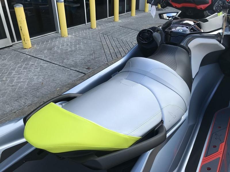 2024 Sea-Doo RXT®-X® 325 Ice Metal/MantaGreen - Image 4