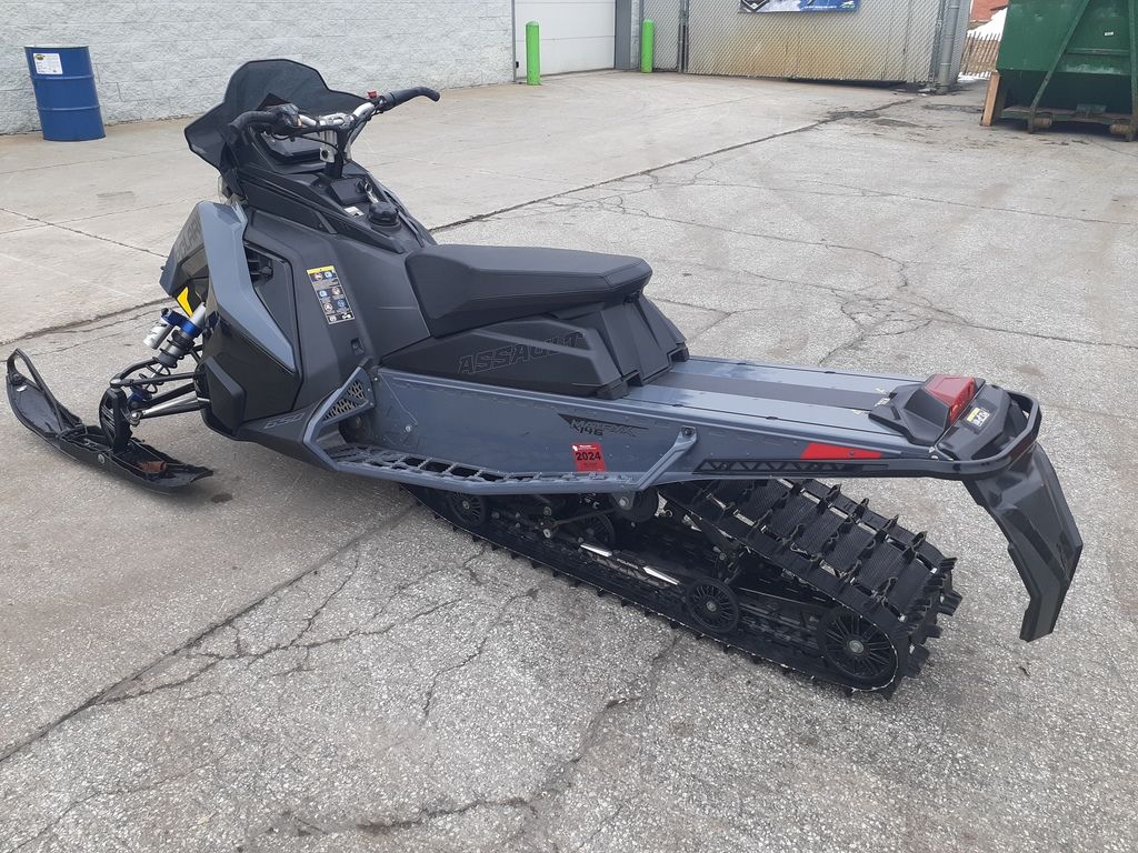 Used 2021 Polaris® Snowmobile 650 Switchback Assault 146 - Image 8