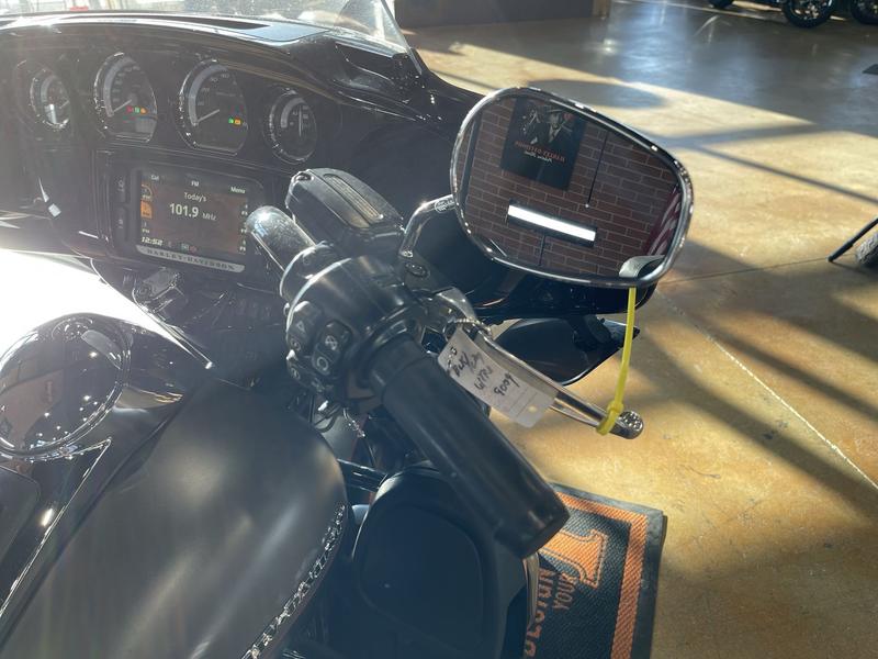 2018 Harley-Davidson® FLHTK - Ultra Limited - Image 9